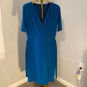 White House Black Market blue short sleeve dress